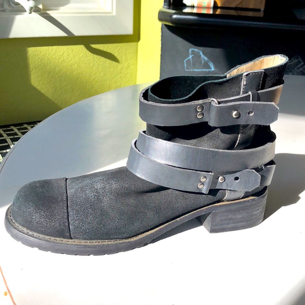 Joe’s moto boots
